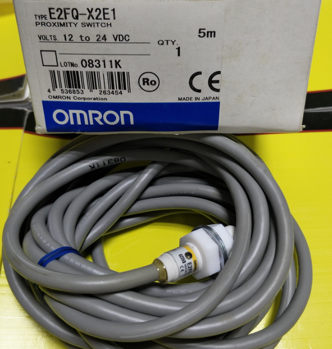 Cảm biến tiệm cận Omron E2FQ-X2E1 5M