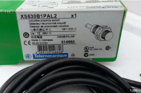 Cảm biến từ Schneider XS630B1PAL2 