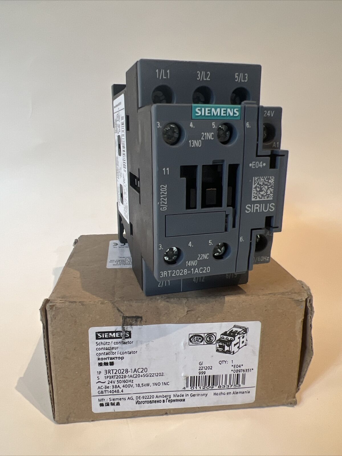 Contactor Siemens 3RT2028-1AC20