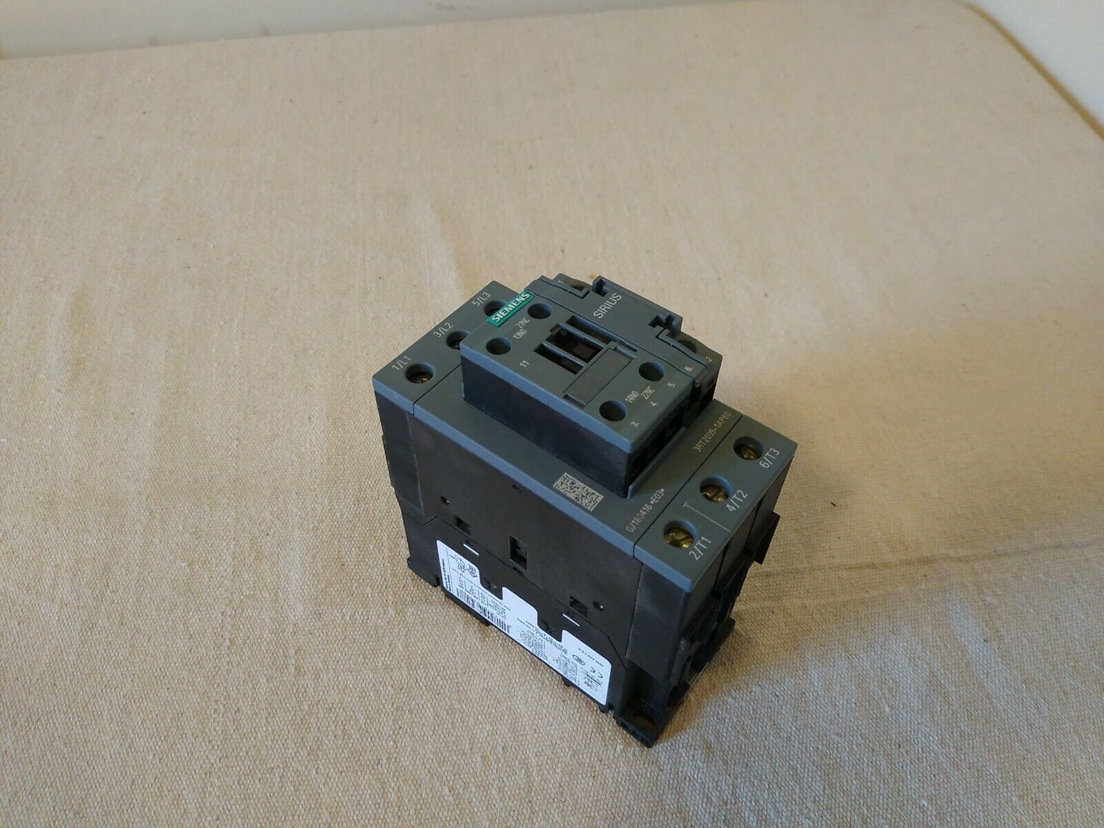 Contactor Siemens 3RT2035-1AP60