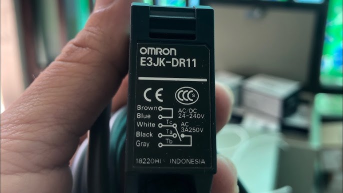 Cảm biến quang Omron E3JK-DR11 2M OMI