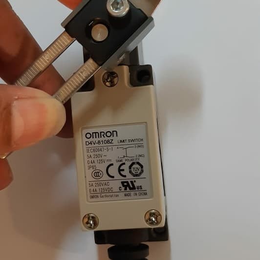 Công tắc hành trình Omron D4V‐8108Z