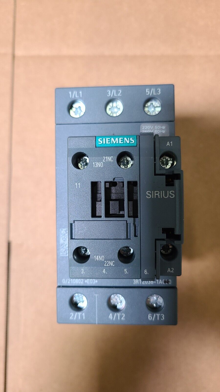 Contactor Siemens 3RT2038-1AP60